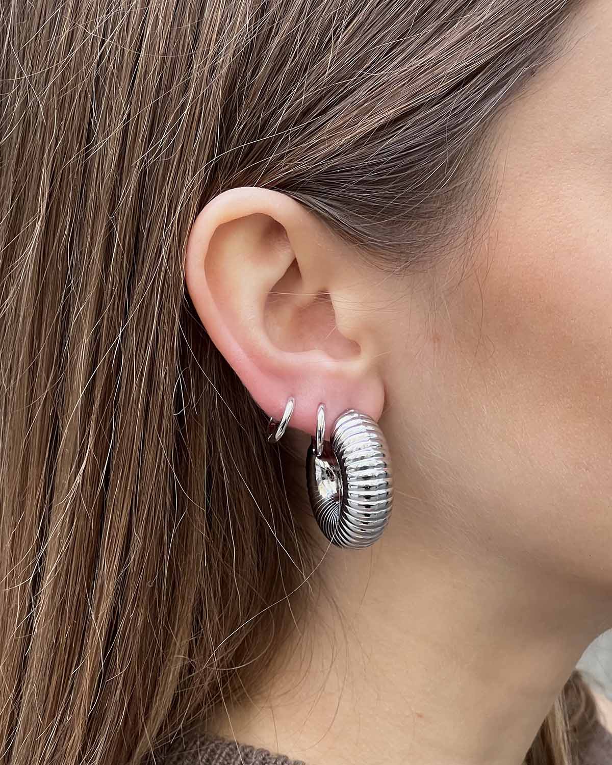 PENDIENTES AROS STRIPES PLATA