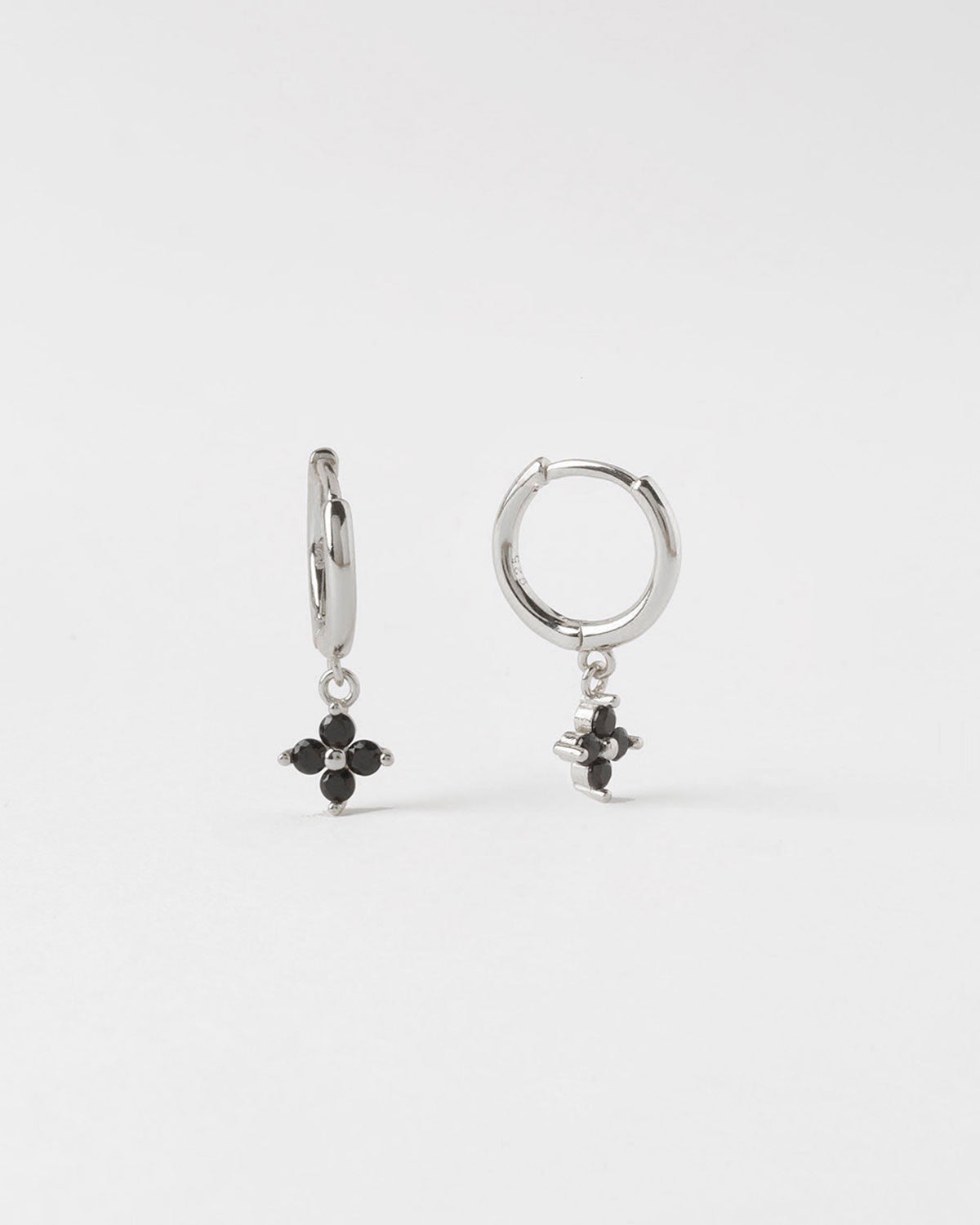 PENDIENTE LIS BLACK PLATA